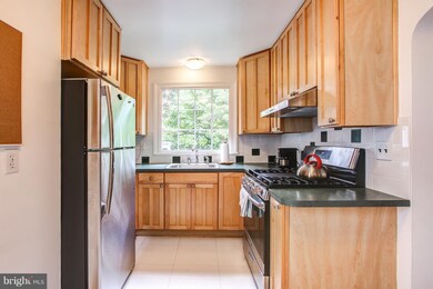 8504 Salem Way, Bethesda, MD 20814 - photo 6