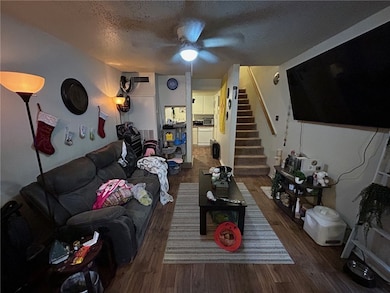 4405 Carter Creek Pkwy unit 9, Bryan, TX 77802 - photo 3