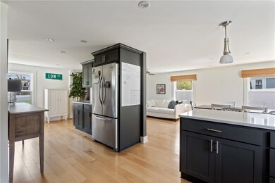 7 Walnut St, Narragansett, RI 02882 - photo 7