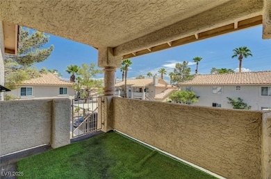 913 Falconhead Ln unit 201, Las Vegas, NV 89128 - photo 3