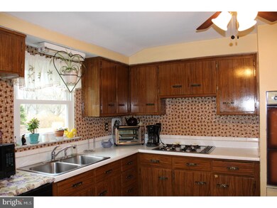 72 N Tamenend Ave, Doylestown, PA 18901 - photo 6