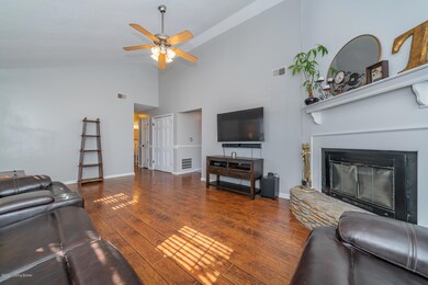 7503 Mcintosh Way, Louisville, KY 40228 - photo 6