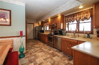 14468 Lakeshore Rd, Kent, NY 14477 - photo 4