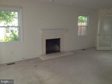 13031 Victoria Heights Dr, Bowie, MD 20715 - photo 3