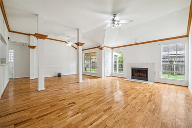 8411 Summertree Dr, Houston, TX 77040 - photo 4