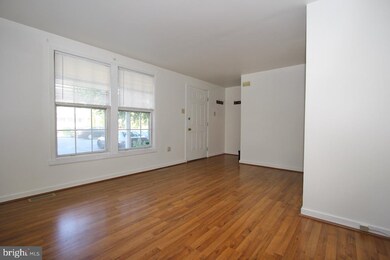 1528 Iris Ct, Hagerstown, MD 21740 - photo 3