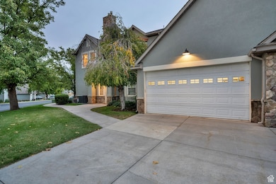 967 S Courtyard Ln, Centerville, UT 84014 - photo 2