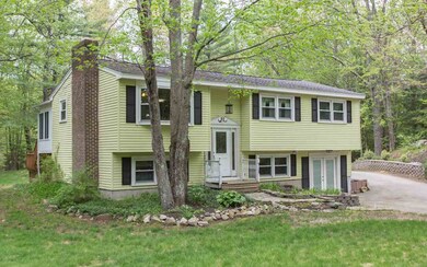 92 Walnut Hill Rd, Derry, NH 03038 - photo 2