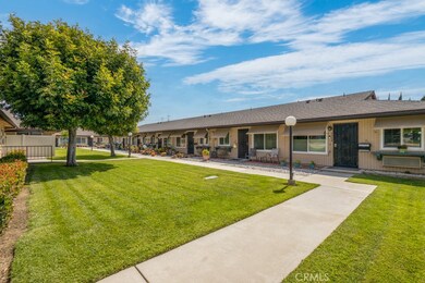 9908 3/4 Cedar St, Bellflower, CA 90706 - photo 2