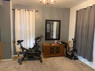 1614 Dirr Ave, Parsons, KS 67357 - photo 5