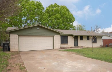 1204 Tanglewood Dr, Cleburne, TX 76033 - photo 3