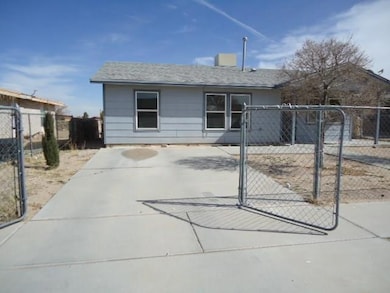 604 Achim Dr, El Paso, TX 79928 - photo 4