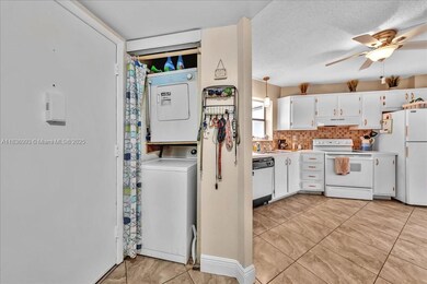 Plantation Club Condominiums unit 300, Plantation, FL 33317 - photo 6