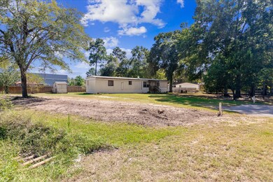 15590 Village Woods Dr, Conroe, TX 77302 - photo 2