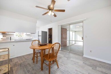Kitchen/Dining Area