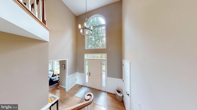 126 Lake Dr, Sterling, VA 20164 - photo 4