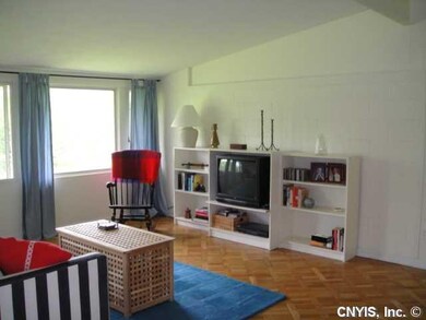 Living Room Another view~