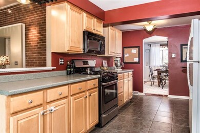 Spacious kitchen with ample counterspace and cabin