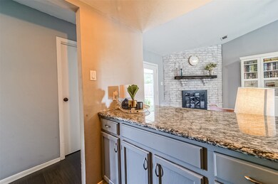 452 E Castle Harbour Dr, Friendswood, TX 77546 - photo 7