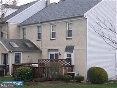 2499 Hillendale Dr, Norristown, PA 19403 - photo 2