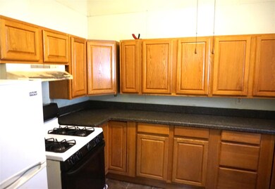 1008 W Morgan St, Denison, TX 75020 - photo 5