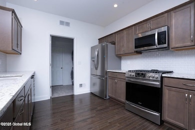 922 Ridgeview Cir, Castleton-On-hudson, NY 12033 - photo 5