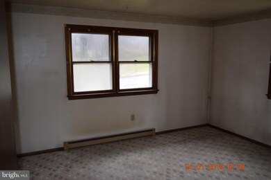19 Franklin St, Bechtelsville, PA 19505 - photo 6