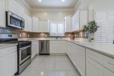 13920 Flora Vista Ave, Horizon City, TX 79928 - photo 5