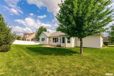 1904 E 58th St, Davenport, IA 52807 - photo 4