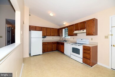 1075 Cattle Drive Ln, Lusby, MD 20657 - photo 6