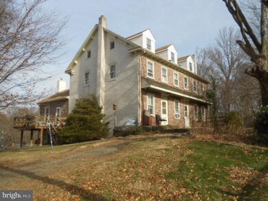 1581 Shenkel Rd, Pottstown, PA 19465 - photo 3