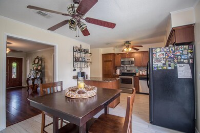 827 Bluewood-111