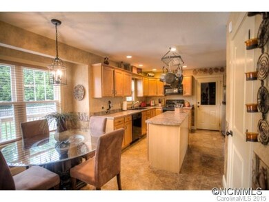 103 View Crest Ln, Asheville, NC 28806 - photo 3