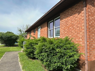 3369 Holwyn Rd, Lexington, KY 40503 - photo 3