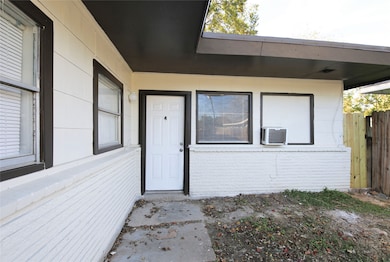 6910 Weston St unit 4, Houston, TX 77021 - photo 2