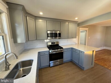 614 Grove St unit 2, Haddonfield, NJ 08033 - photo 3