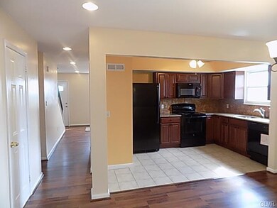 806 N 16th St, Allentown, PA 18102 - photo 3