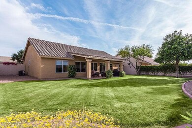 4542 E Via Dona Rd-15