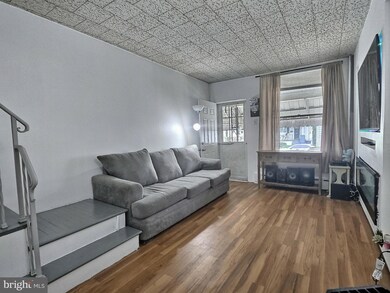 221 Upland Ave, Reading, PA 19611 - photo 6