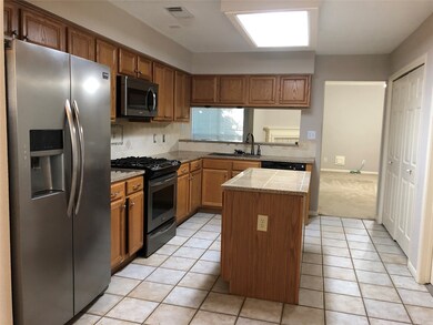 38 S Dreamweaver Cir, Spring, TX 77380 - photo 3