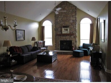 1094 Burgundy Cir, Pennsburg, PA 18073 - photo 3