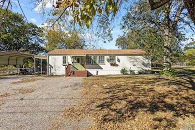 105 Reich St, Bonham, TX 75418 - photo 3