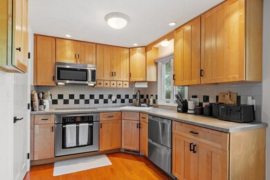 106 Park Ave W unit D9, Lowell, MA 01852 - photo 5