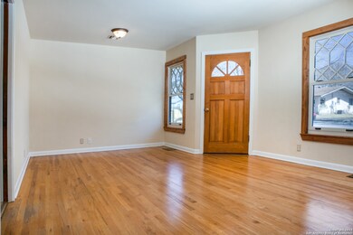 406 N Edison St, Fredericksburg, TX 78624 - photo 6