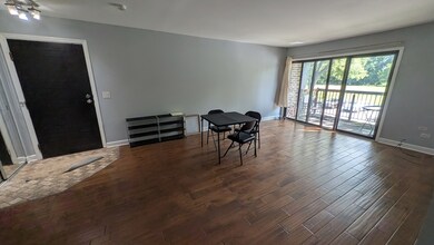 1201 Pleasant Run Dr unit 312, Wheeling, IL 60090 - photo 6