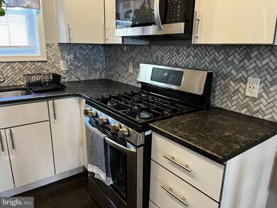 2423 W Seybert St, Philadelphia, PA 19121 - photo 6