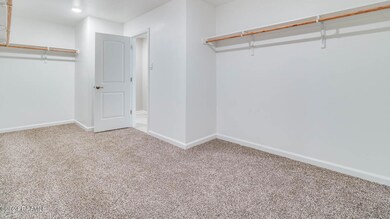 218 Hadley 5
