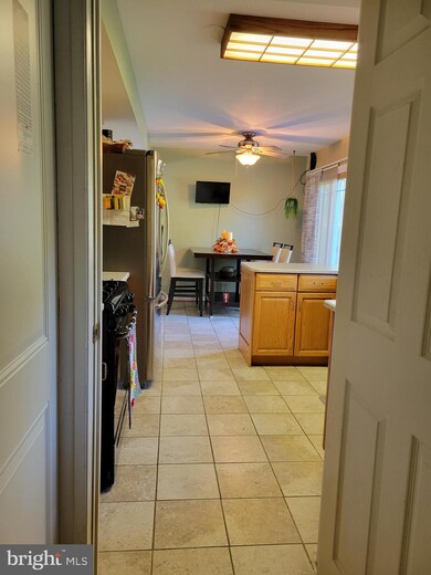 4222 Crosswick Turn, Bowie, MD 20715 - photo 5