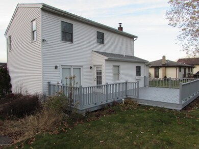 353 Clover Ln, Shavertown, PA 18708 - photo 4