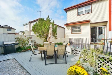 272 Leverett Ave, Staten Island, NY 10308 - photo 6